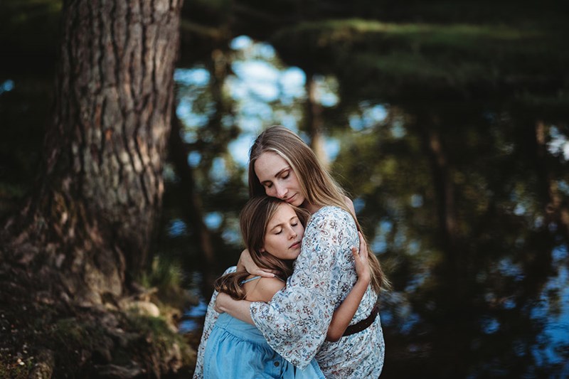 Motherhood Session~ Laura & Ava~ Lymington Family Photographer | Ann Owen Photography